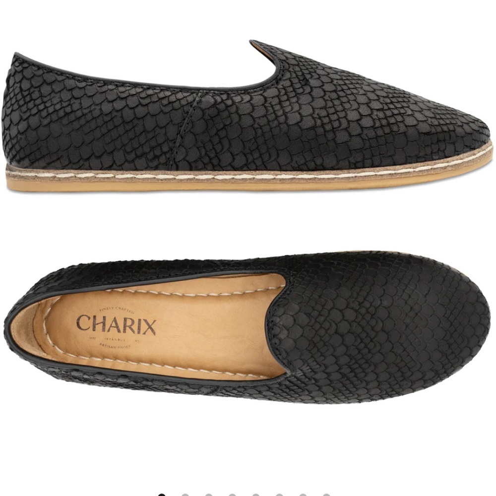 CHARIX Black Textured Slip-On Loafers for Women